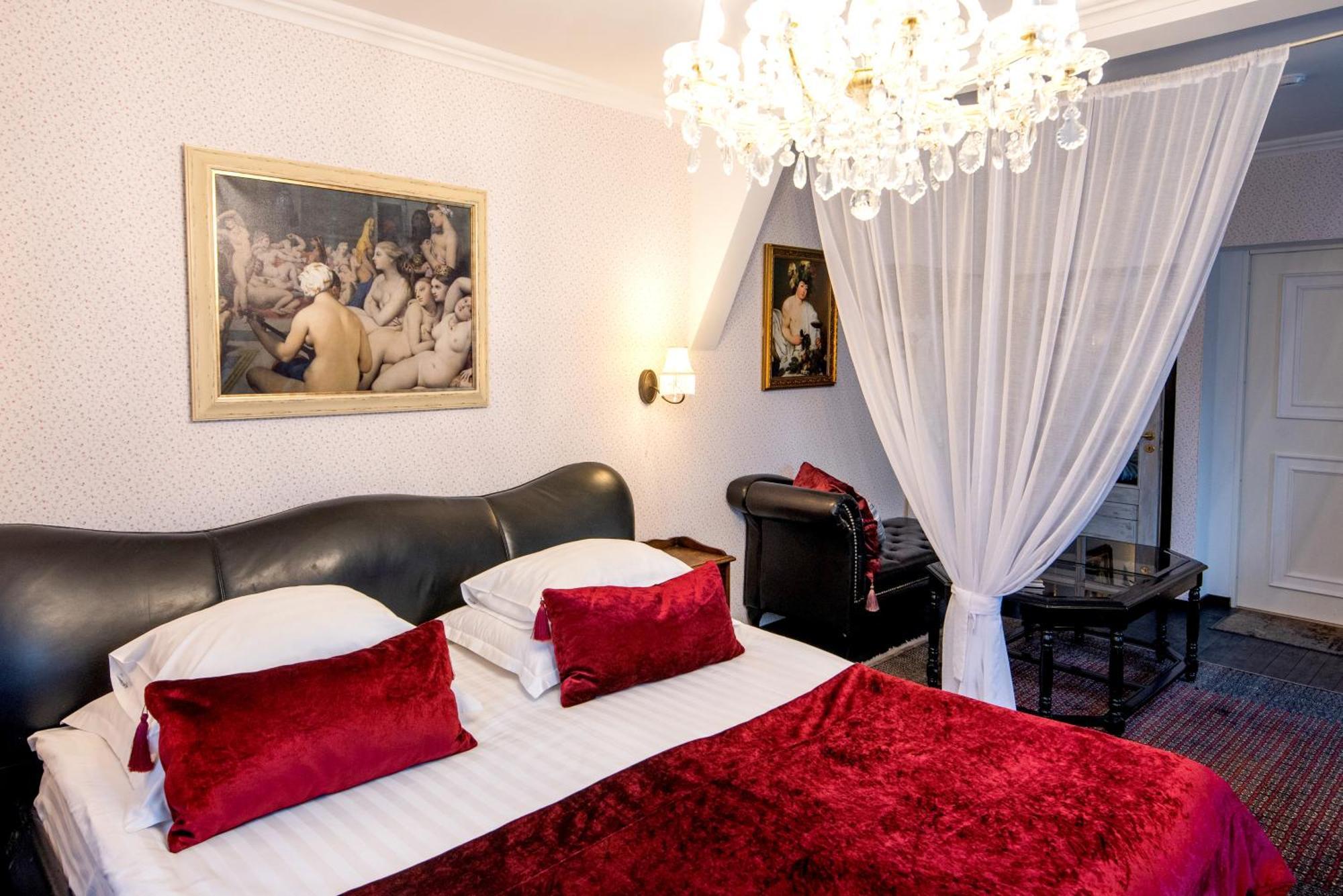 Vinoteegi Residents 3*